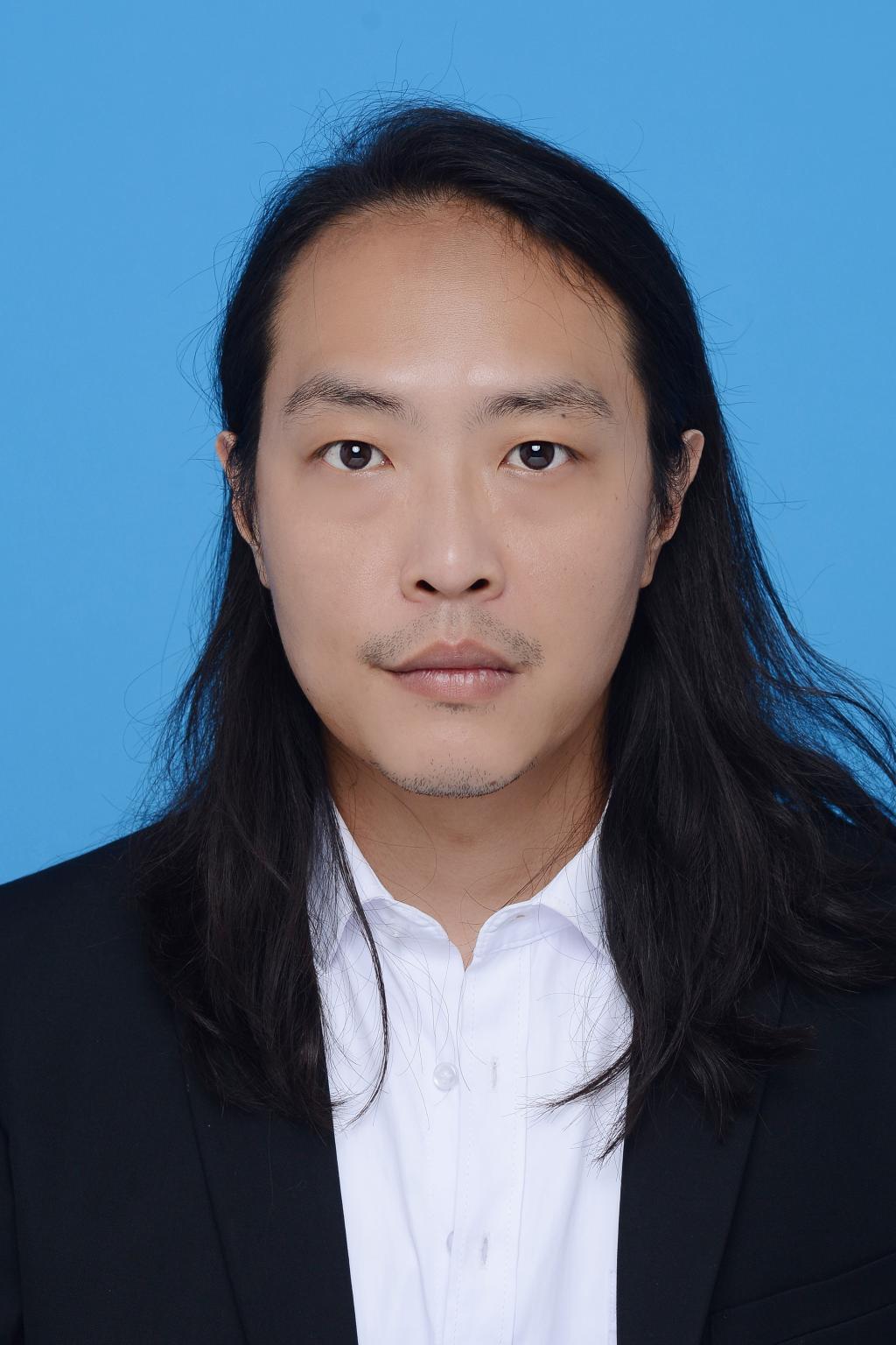 365英国上市集团