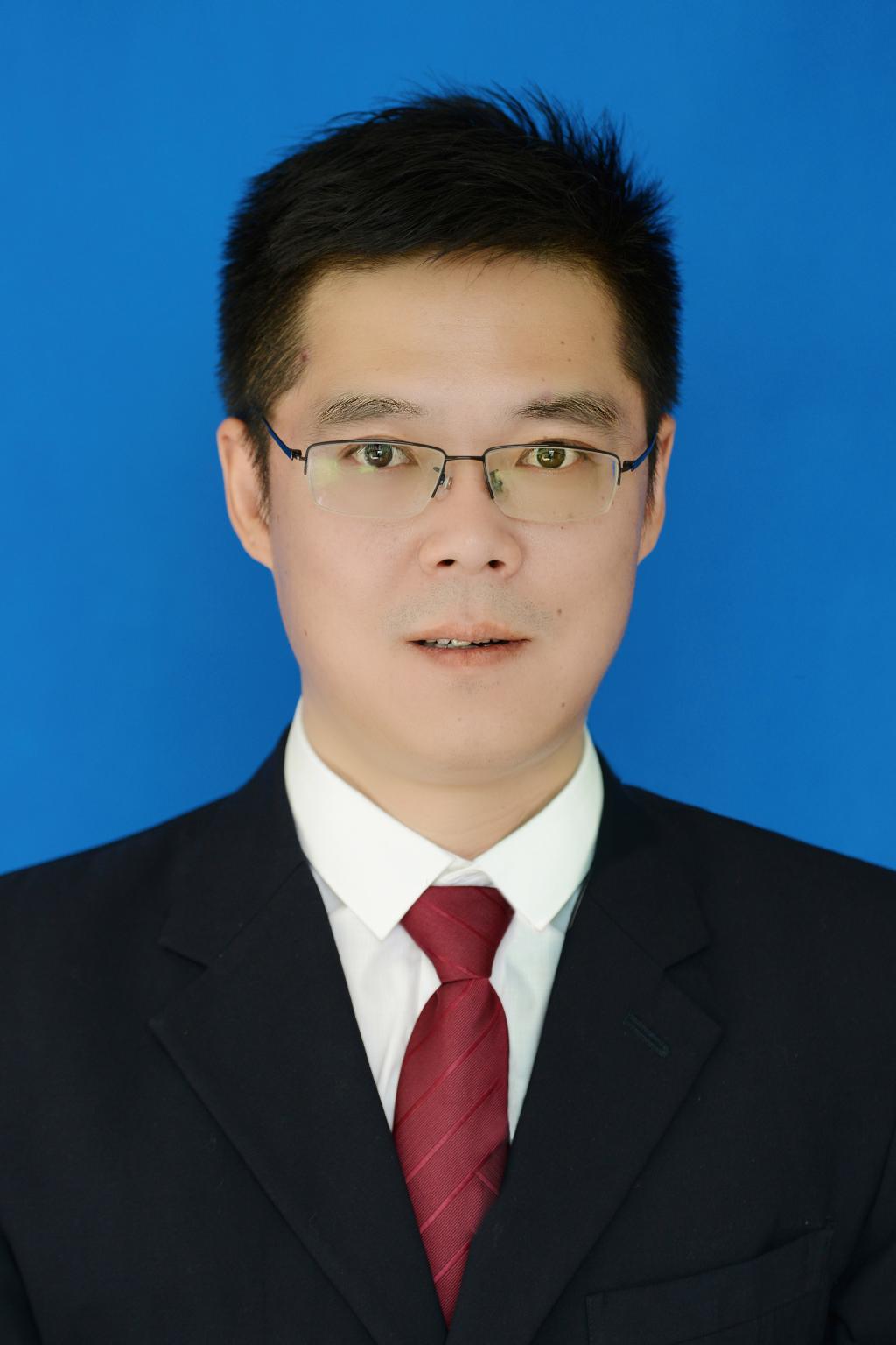 365英国上市集团