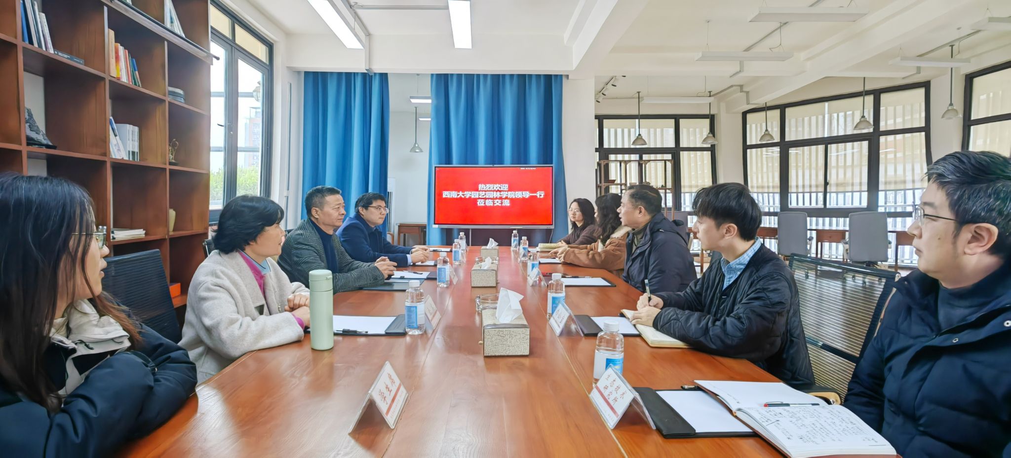 365英国上市集团