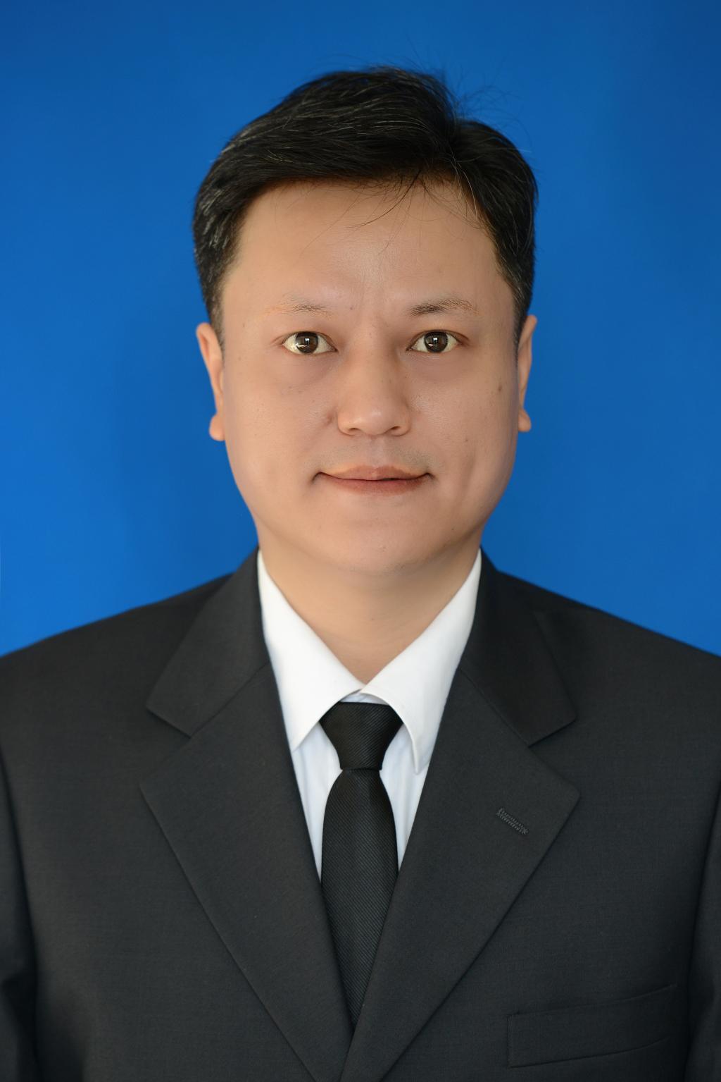 365英国上市集团