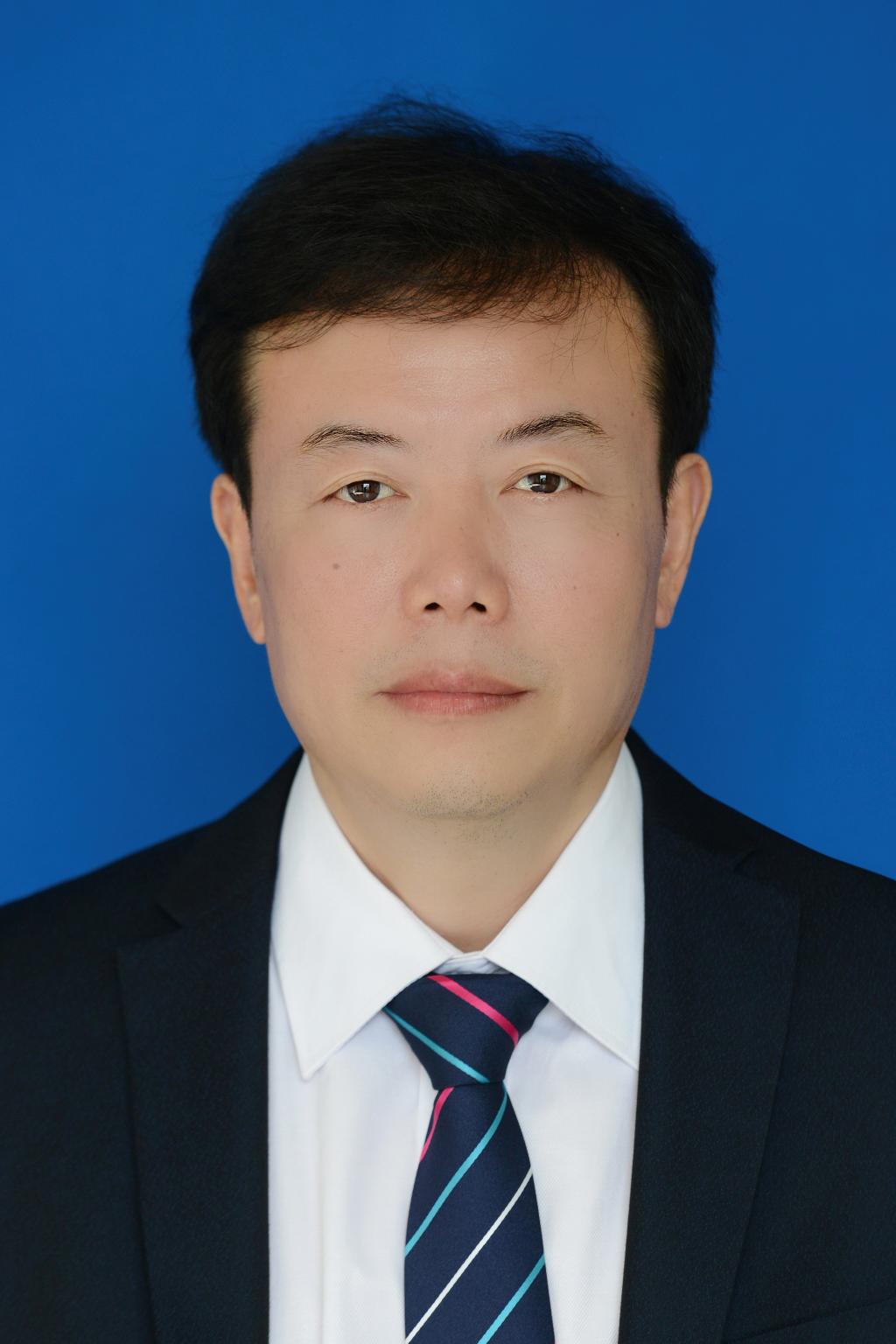 365英国上市集团