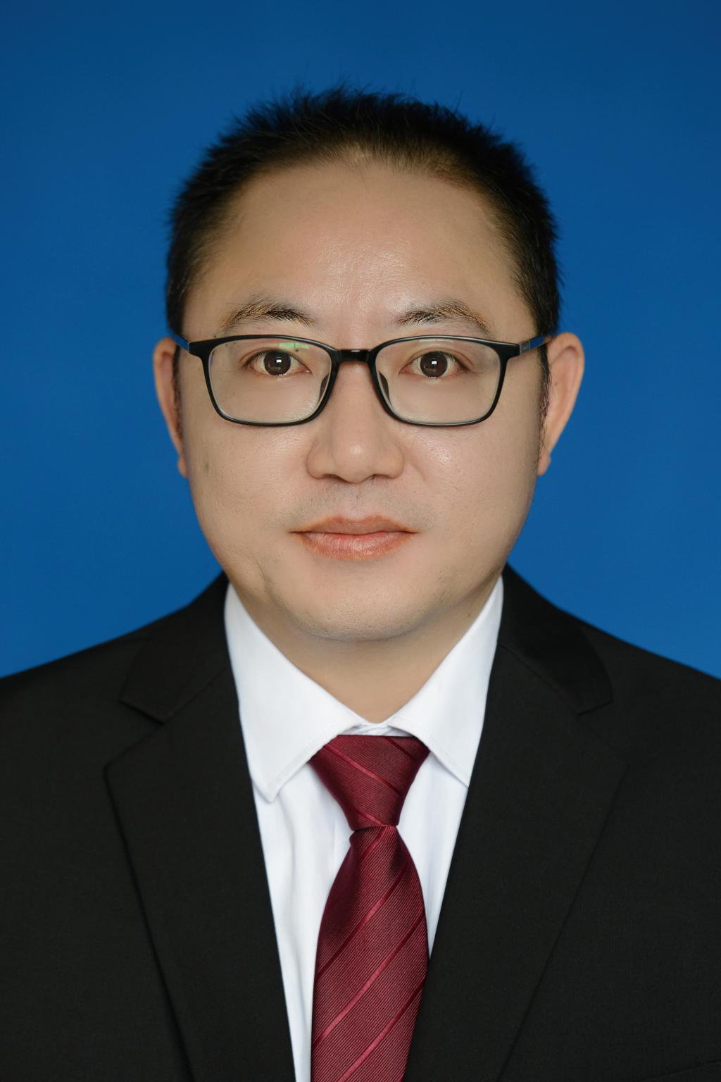 365英国上市集团